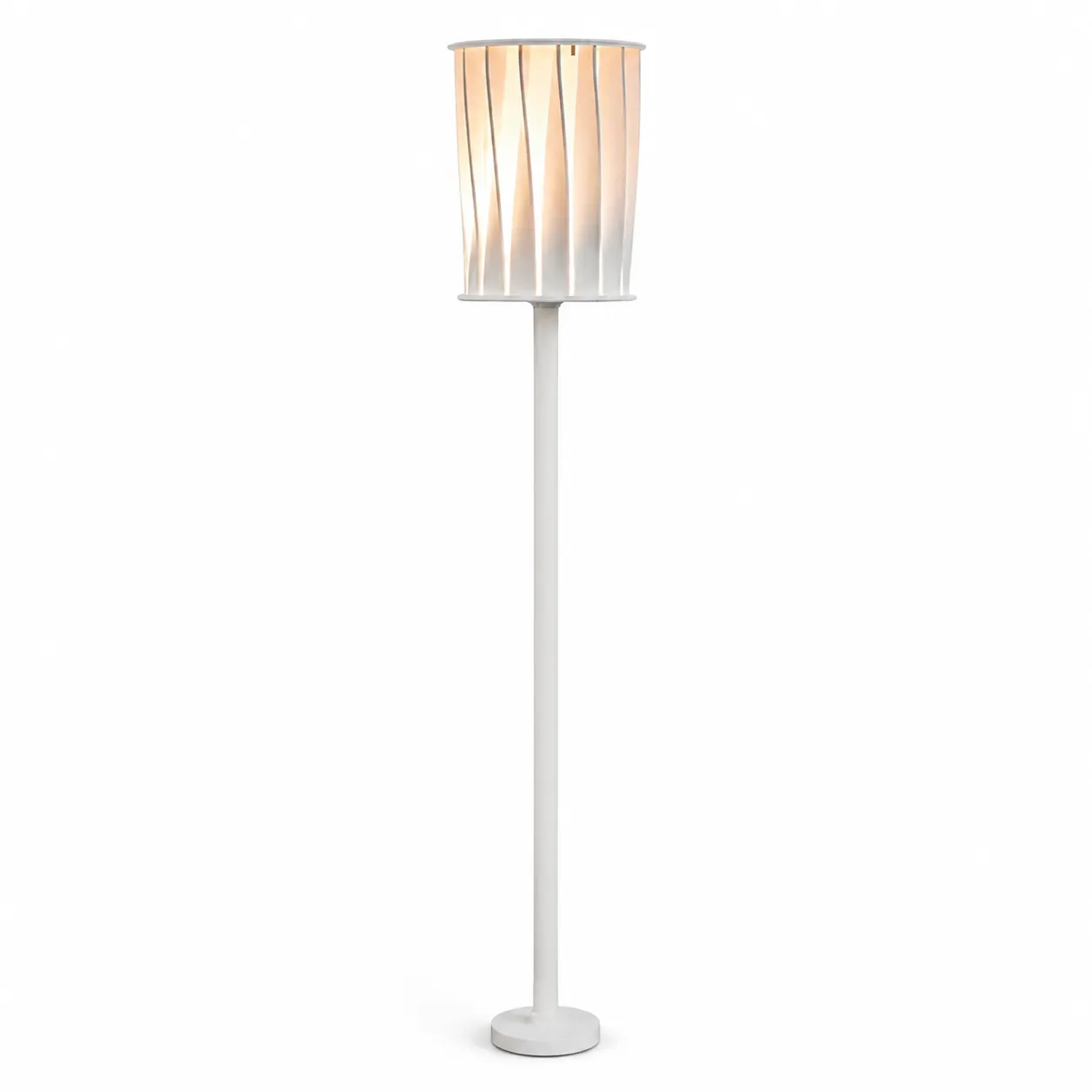 8f11d4a2-9a3a-4105-8f87-1c3c50420805_11zon Pleated Glow White Outdoor Floor Lamp for Patio and Garden Lighting - Image 1