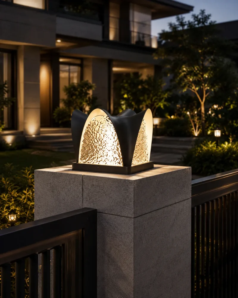Solar Decorative Pillar Light | Outdoor Gate Post LED 3000K Warm White - Image 3